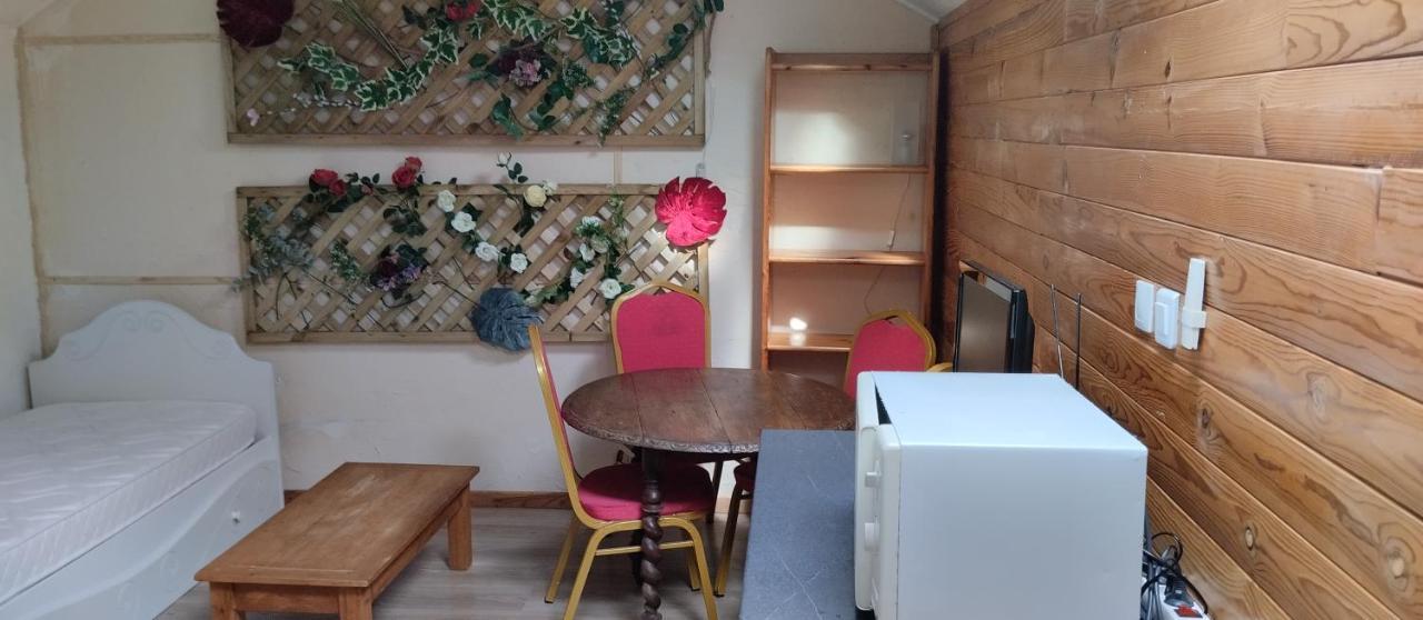 La Maison Du Saule Pompignac Екстер'єр фото